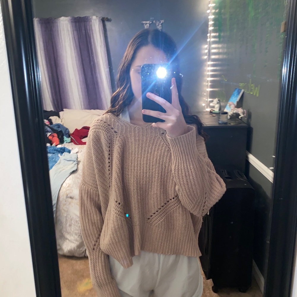 Pink Sweater - Picture 3 of 4